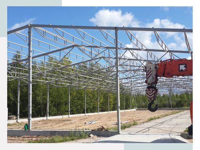 Строительство конюшен в Лабинск от 643 руб. под ключ